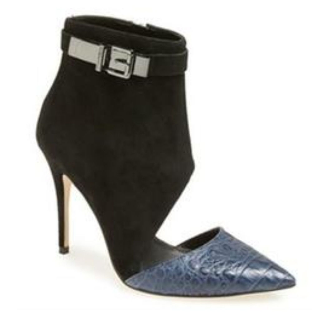 BCBG Ankle High in Blue Night/Black Distressed Croc Kidsuede